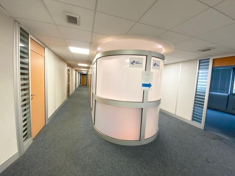 Office in Chatou for sale - Interior Photo - Image 2 of 14