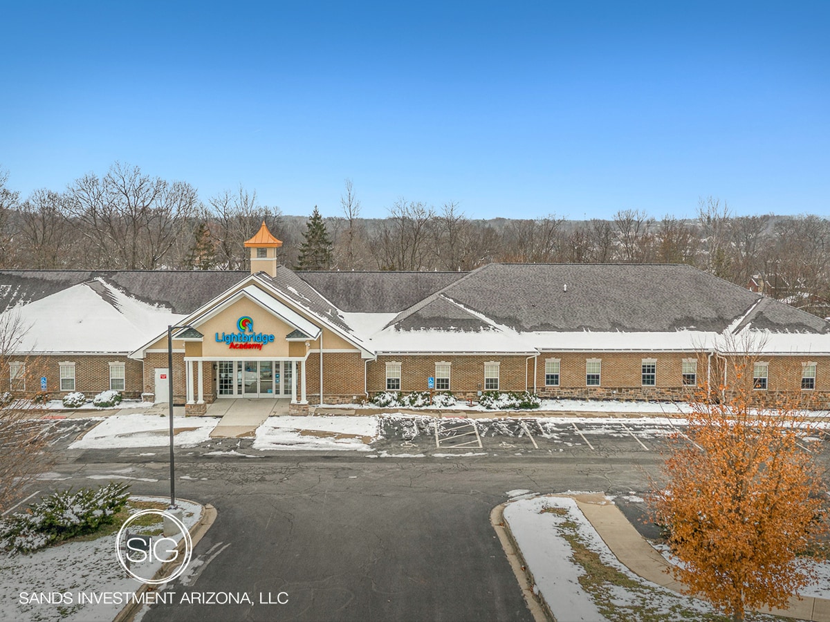 1180 E Alex Bell Rd, Centerville, OH for sale Primary Photo- Image 1 of 6