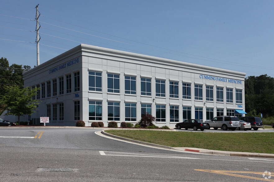765 Lanier 400 Pky, Cumming, GA à louer - Photo du bâtiment - Image 2 de 3