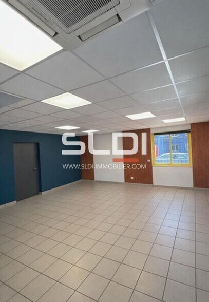 Flex dans La Verpillière à louer - Photo intérieure - Image 2 de 3