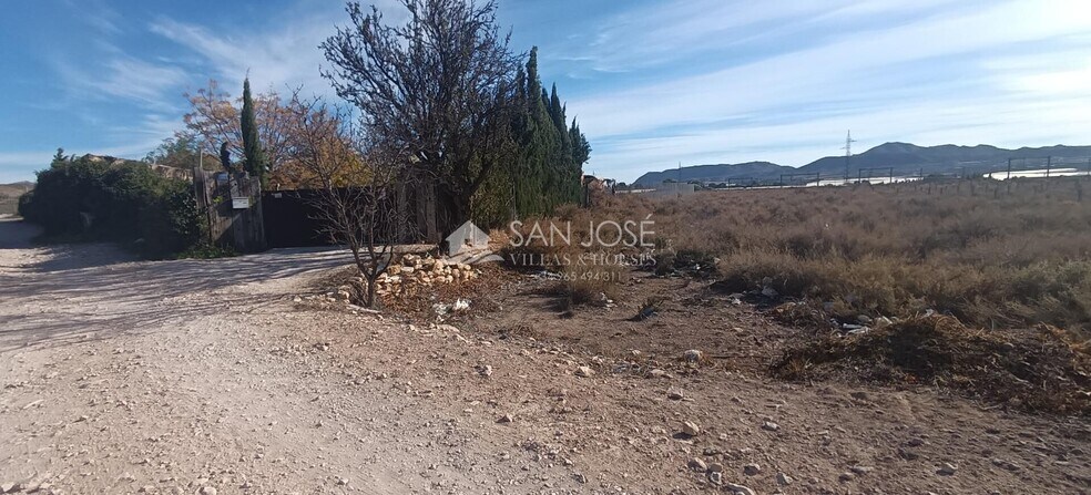 Land in Monforte del Cid, Alicante for sale - Primary Photo - Image 2 of 6