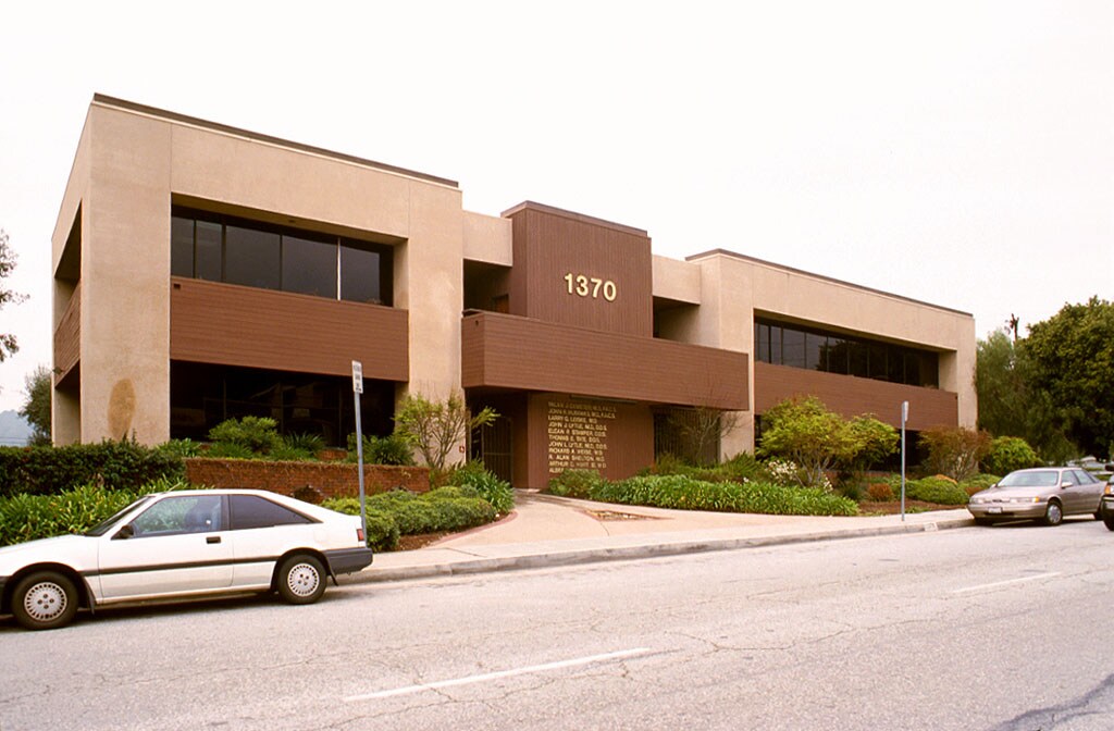 1370 Foothill Blvd, La Cañada Flintridge, CA à vendre Photo du bâtiment- Image 1 de 3