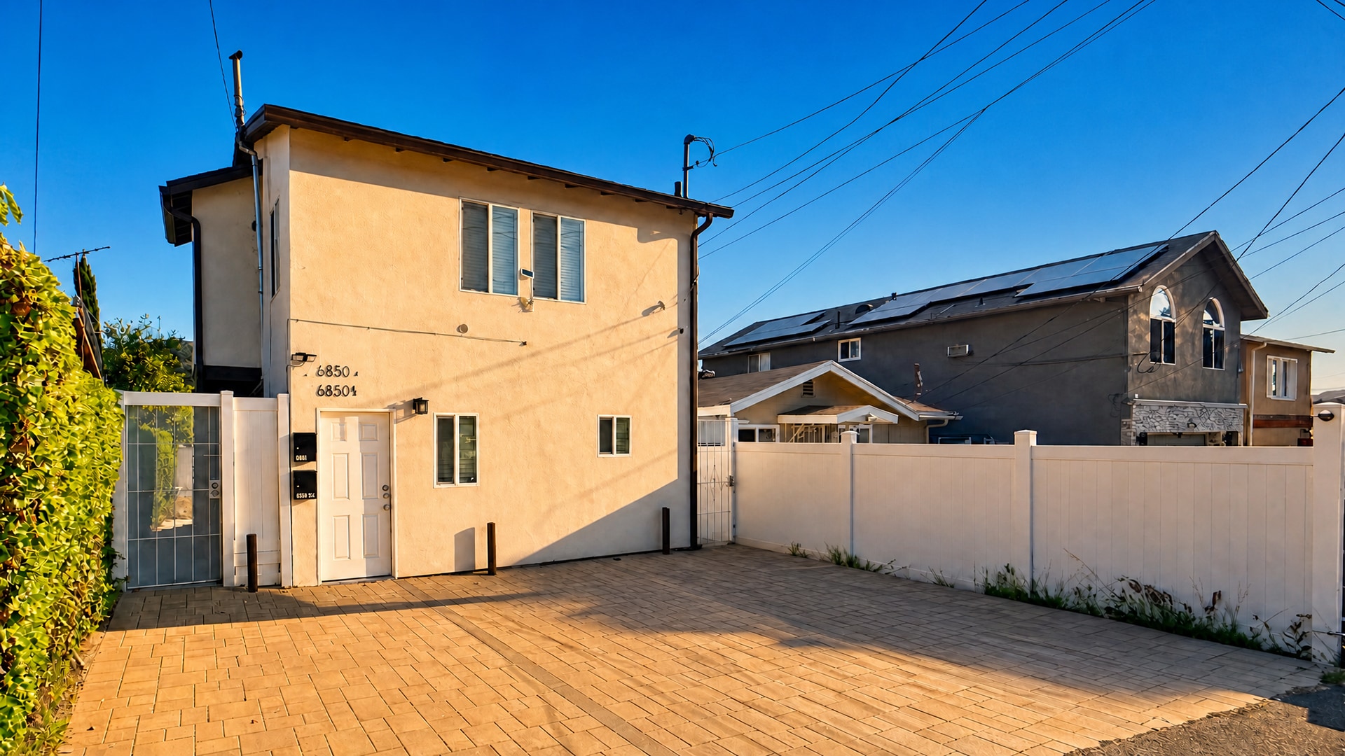 Portfolio Sale portefeuille de 2 propriétés à vendre sur LoopNet.ca Photo du bâtiment- Image 1 de 49