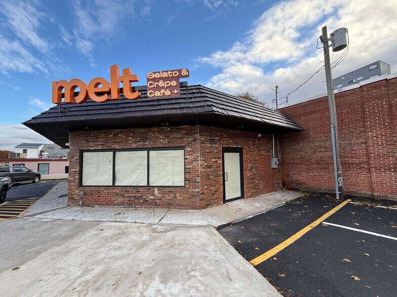 414 Chandler St, Worcester, MA à vendre - Photo du bâtiment - Image 2 de 8