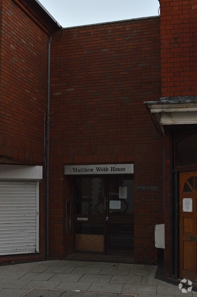 25-33 High St, Telford for lease - Building Photo - Image 2 of 18