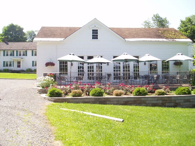 Plus de détails pour 124 Main St, Cherry Valley, NY - Commerce de détail à vendre