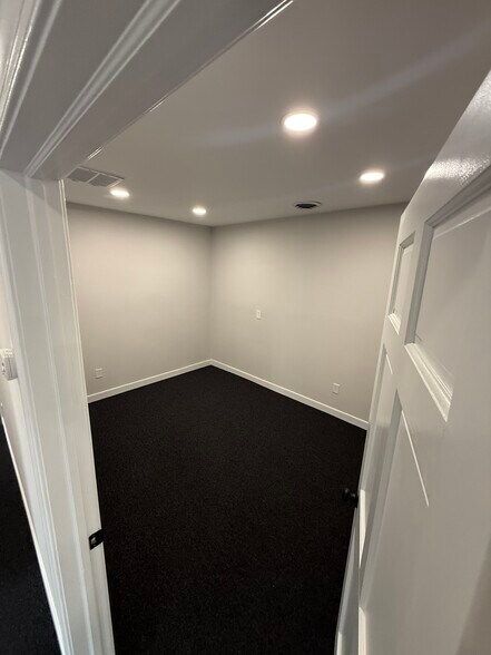 1507 Huguenot Rd, Richmond, VA à louer - Photo du bâtiment - Image 3 de 5