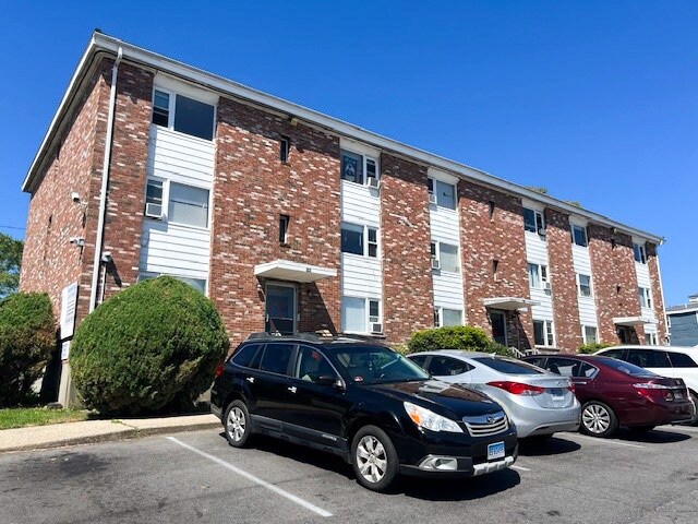 145 Garfield Ave, New London, CT à vendre - Photo du bâtiment - Image 2 de 5