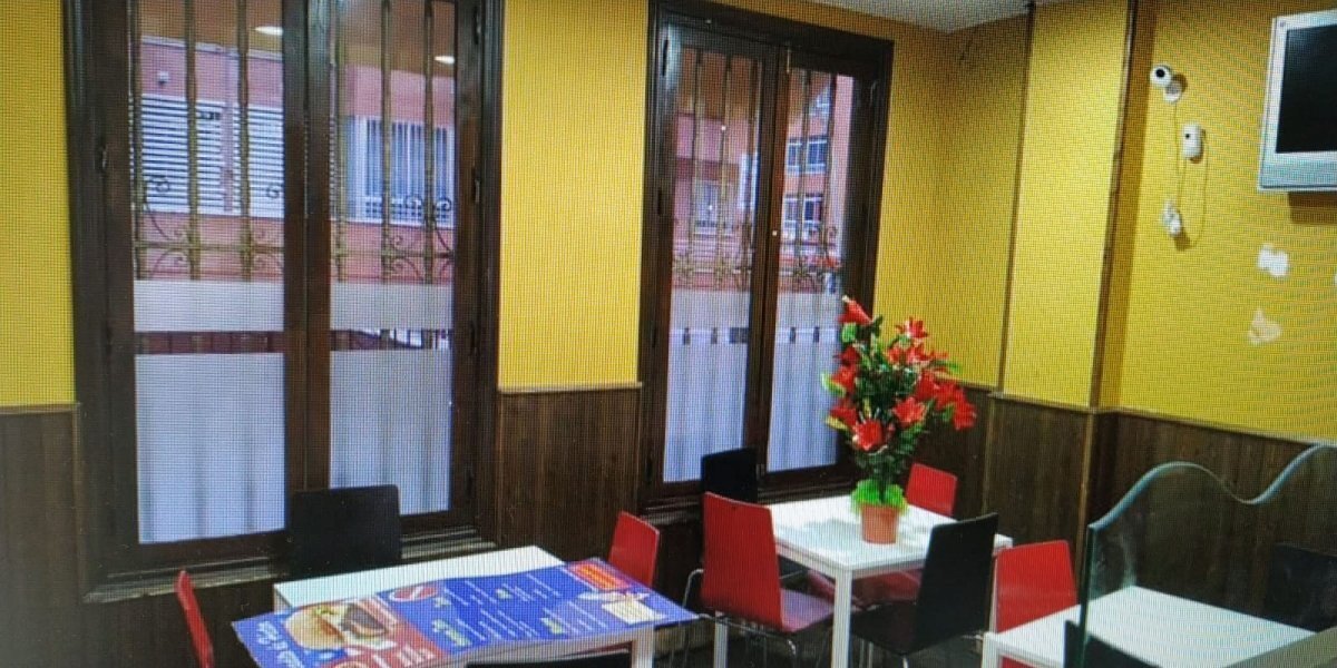 Commerce de détail dans Cáceres, Cáceres à vendre Photo du bâtiment- Image 1 de 20