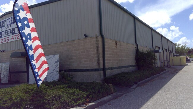 More details for 19440-19450 Peachland Blvd, Port Charlotte, FL - Industrial for Lease