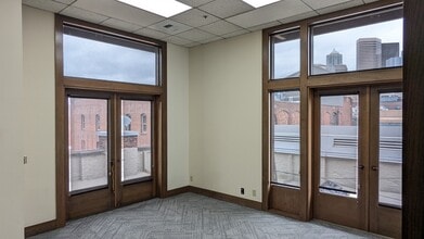 401 2nd Ave S, Seattle, WA for lease Interior Photo- Image 1 of 3