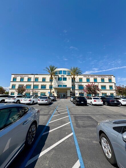 2707 E Valley Blvd, West Covina, CA à louer - Photo du bâtiment - Image 3 de 9