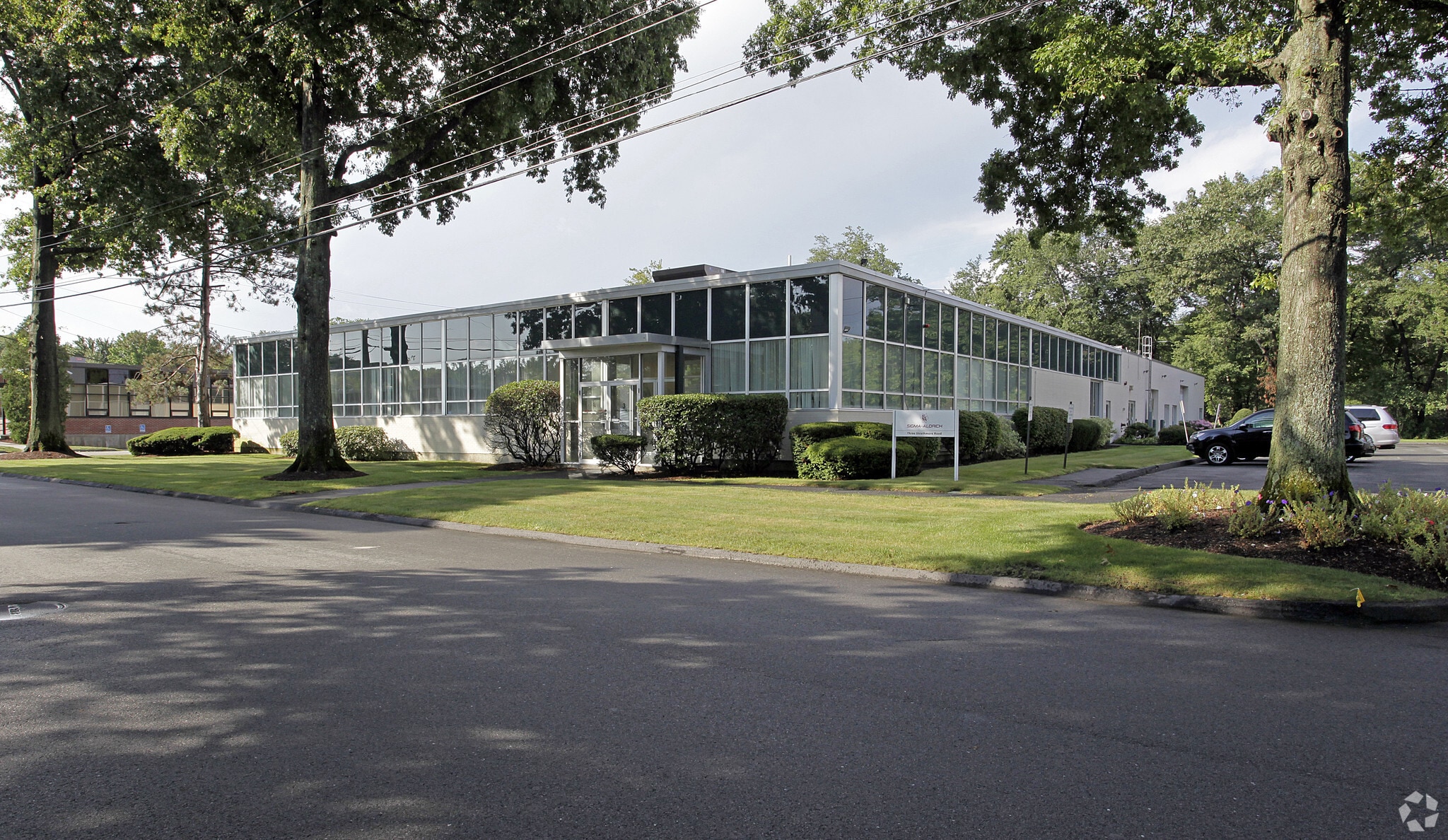 3 Strathmore Rd, Natick, MA for lease Primary Photo- Image 1 of 3
