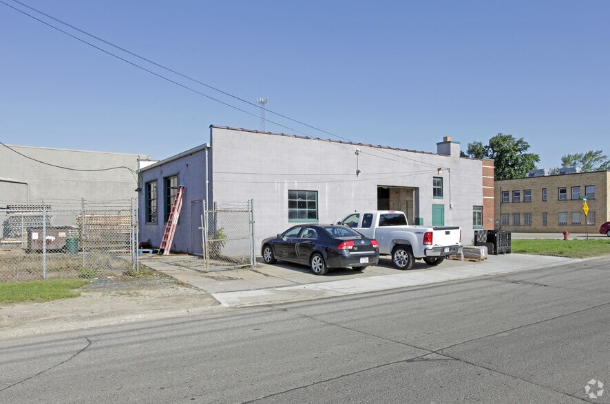 1541 Bonner St, Ferndale, MI for sale - Building Photo - Image 2 of 2