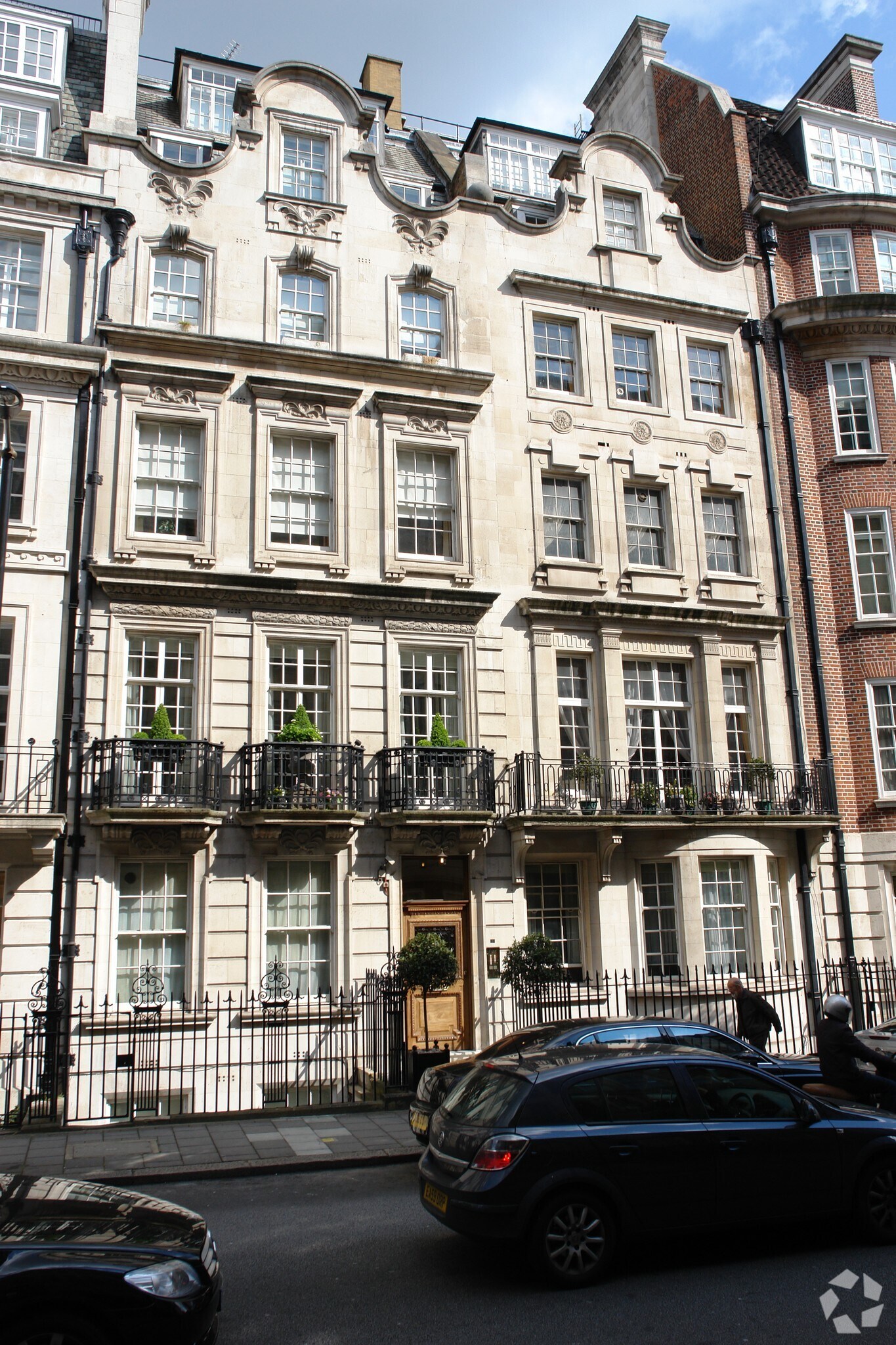 25 Upper Brook St, Londres à louer Photo du bâtiment- Image 1 de 8