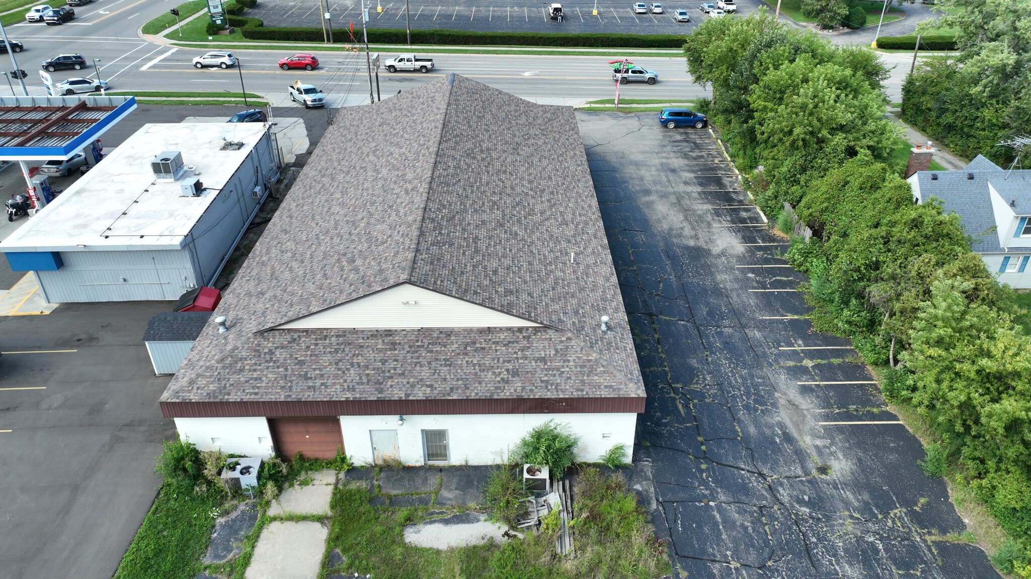 6020 Davison Rd, Burton, MI for lease Interior Photo- Image 1 of 25