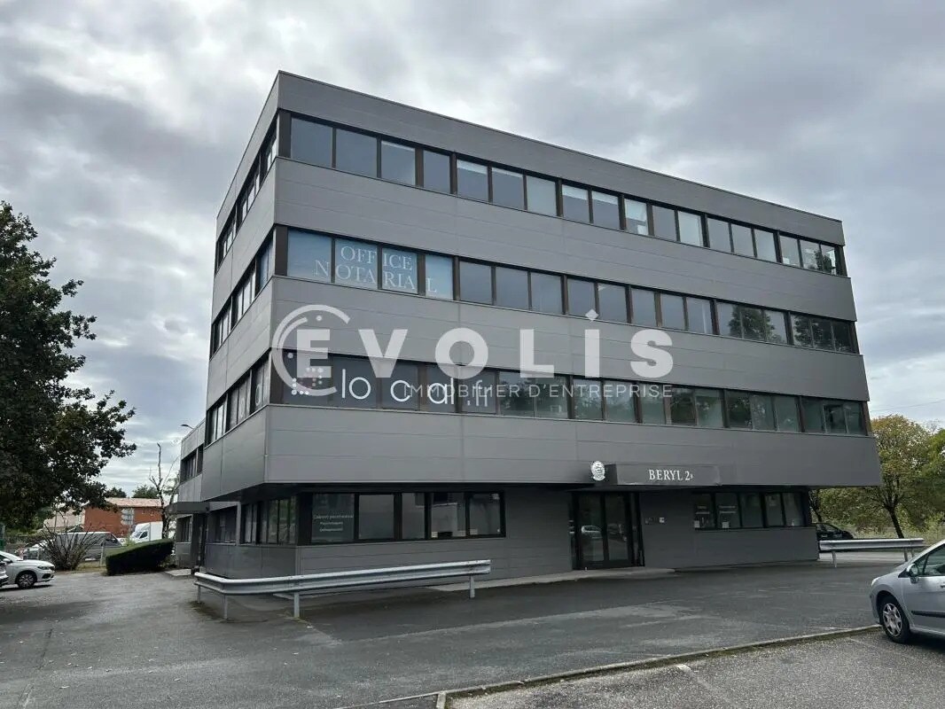 Office in Mérignac for lease Building Photo- Image 1 of 7