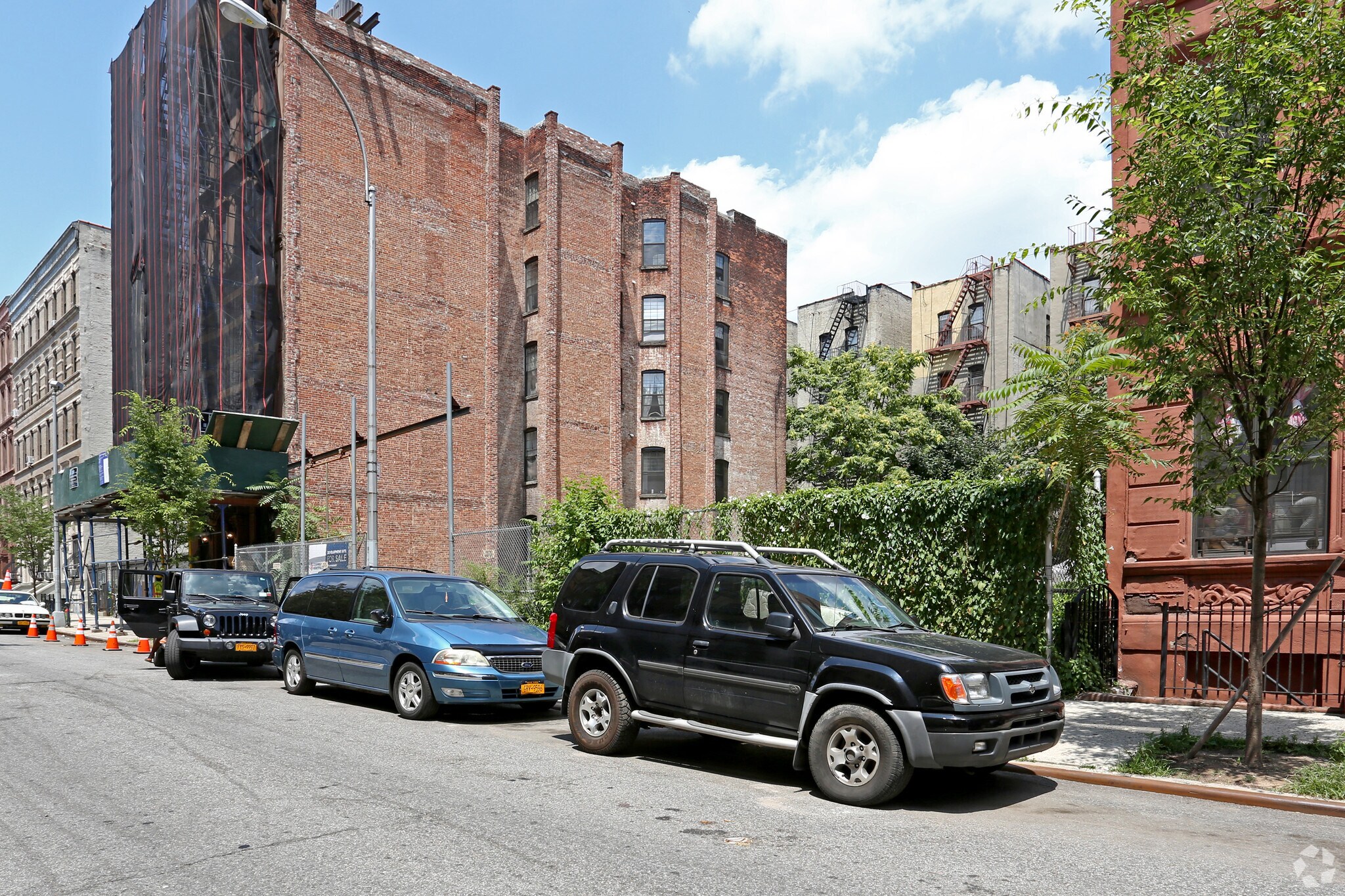 121-123 W 138th St, New York, NY à vendre Photo du bâtiment- Image 1 de 7