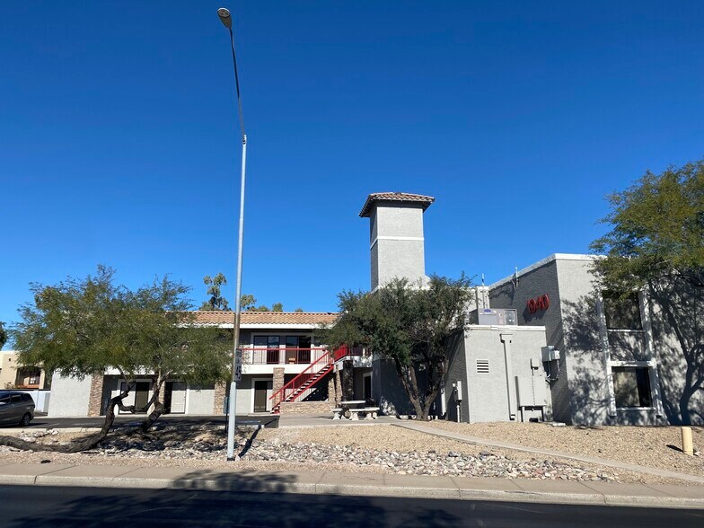 1940 E Thunderbird Rd, Phoenix, AZ à louer - Photo du bâtiment - Image 3 de 54