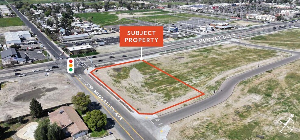 SEC Mooney Blvd Blvd, Visalia, CA à louer - Photo du bâtiment - Image 2 de 4