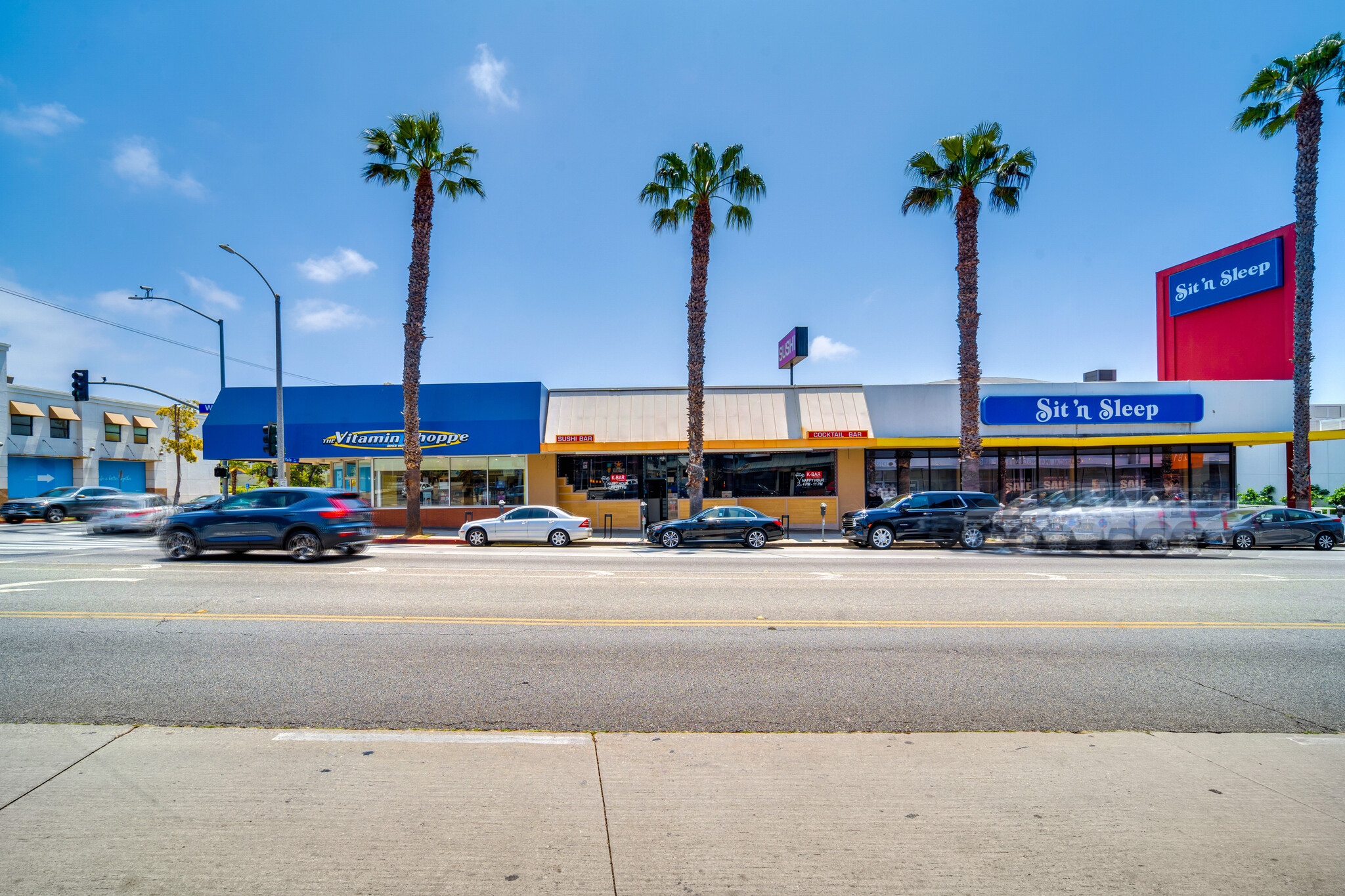 2828-2838 Wilshire Blvd, Santa Monica, CA à louer Photo du b timent- Image 1 de 3