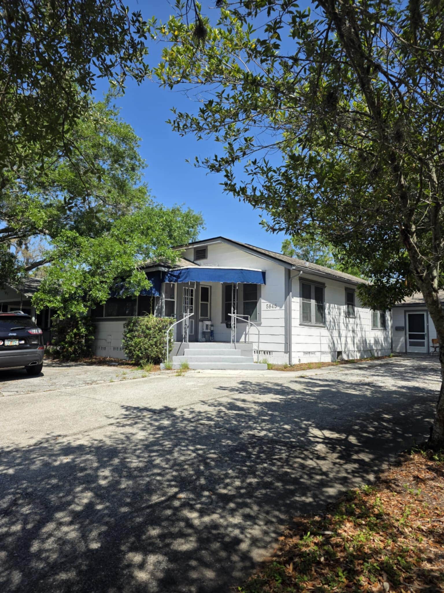 5845-5847 Main St, New Port Richey, FL for lease Building Photo- Image 1 of 1