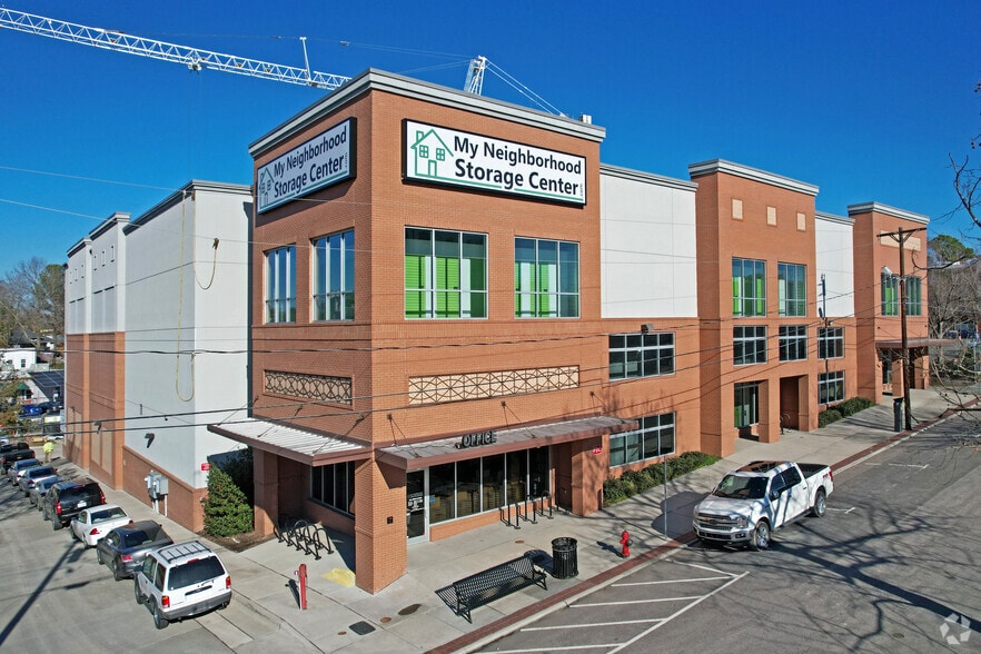 US Storage Centers 2 Portfolio portfolio of 2 properties for sale on LoopNet.ca - Primary Photo - Image 1 of 20