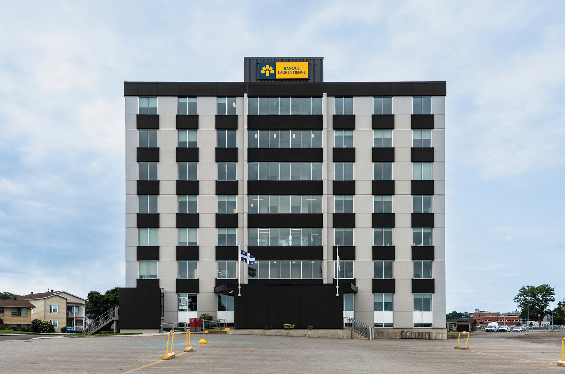 320 Rue Saint-Germain E, Rimouski, QC for lease Building Photo- Image 1 of 6