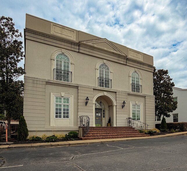 291 S Pine St, Spartanburg, SC à vendre - Photo du bâtiment - Image 2 de 63