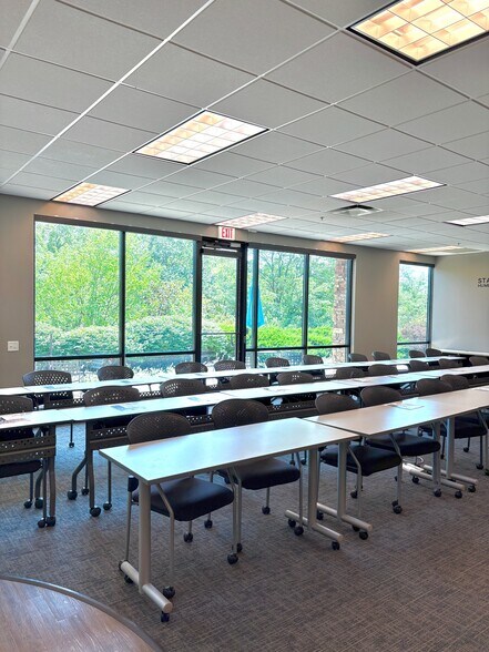 15137 Rosewood St, Leawood, KS for sale - Building Photo - Image 3 of 5