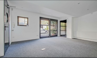 37 Westminster Bridge Rd, London for lease Interior Photo- Image 1 of 7