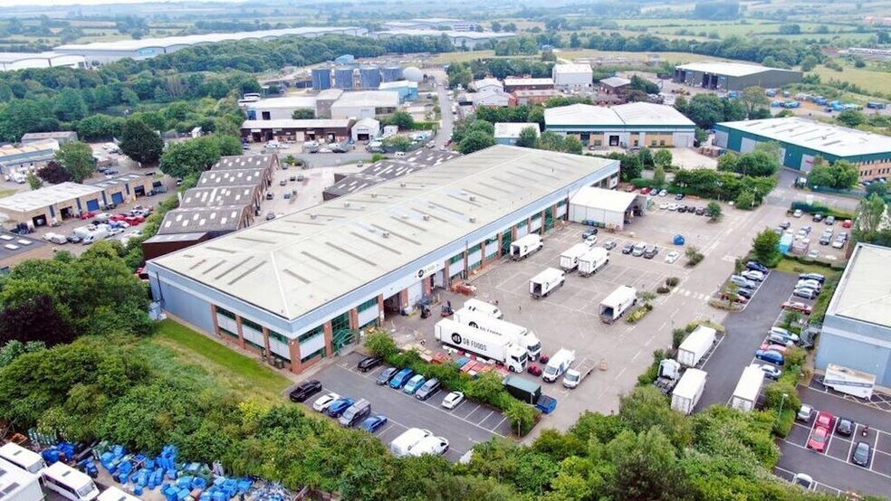 Thorpe Way, Banbury à louer - Photo du bâtiment - Image 2 de 29