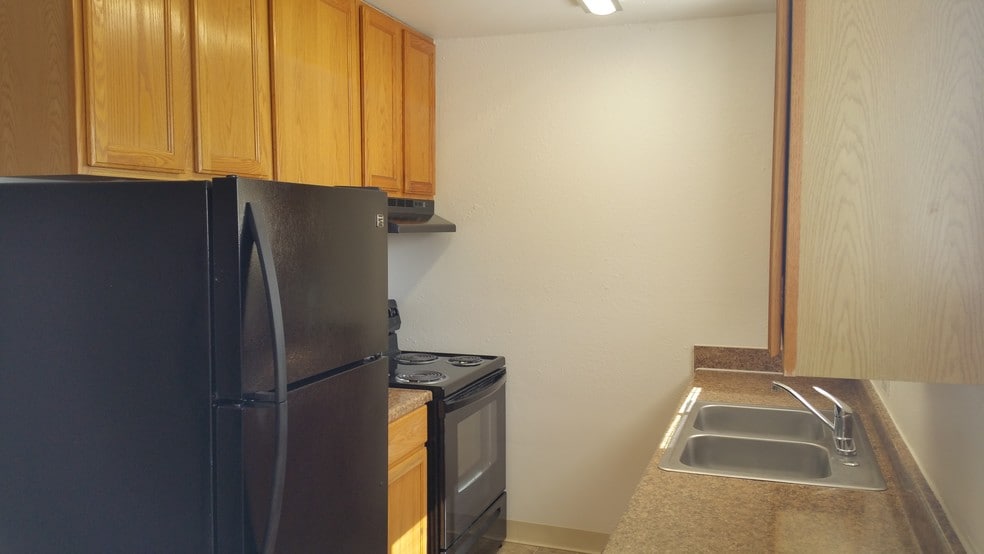 112 Bonfoy Ave, Colorado Springs, CO à vendre - Photo du bâtiment - Image 3 de 22