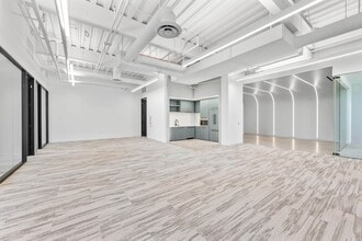 620 Newport Center Dr, Newport Beach, CA for lease Interior Photo- Image 2 of 7