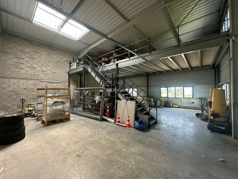 13 Rue Du Chemin De Fer, Lampertheim for lease - Interior Photo - Image 3 of 12