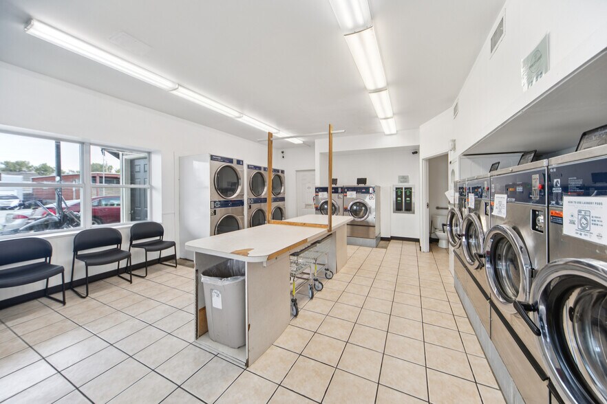 14 N Elm St, Colfax, IA for sale - Building Photo - Image 2 of 17