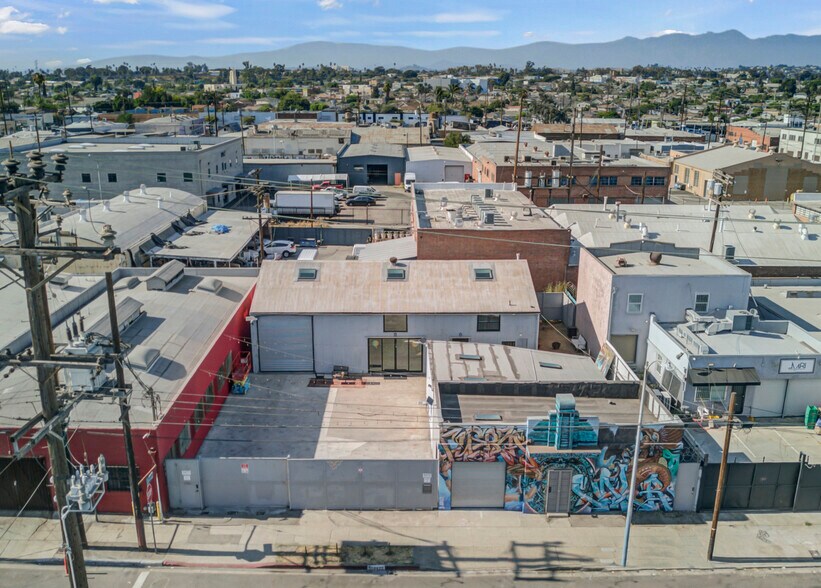 3475 Union Pacific Ave, Los Angeles, CA à vendre - Photo du bâtiment - Image 3 de 29