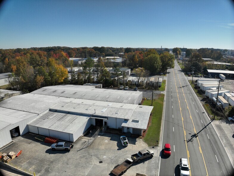 1803 Abutment Rd, Dalton, GA à vendre - Photo du bâtiment - Image 3 de 59