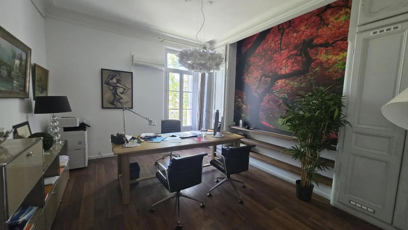 Office in Toulon for lease Building Photo- Image 1 of 8