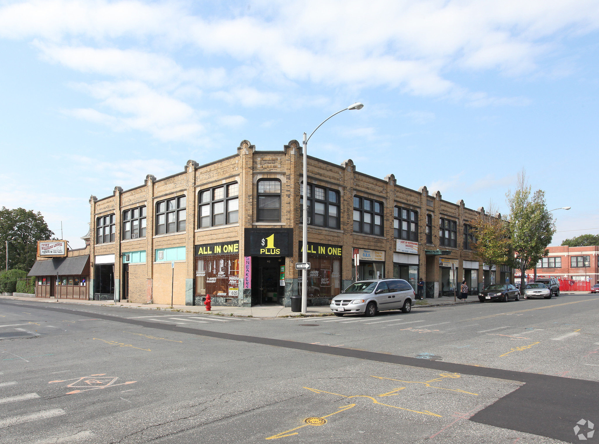 98-104 Suffolk St, Holyoke, MA for lease Primary Photo- Image 1 of 29