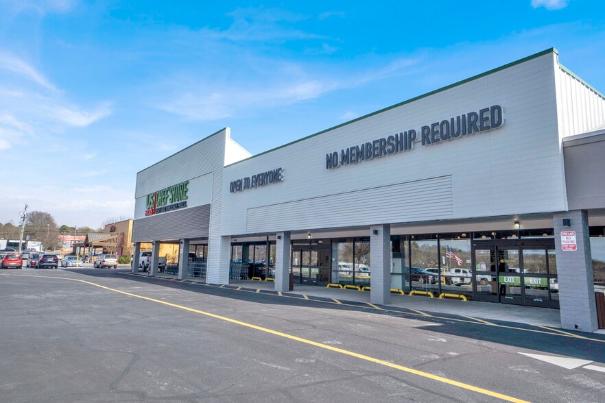 505-573 US 70 Hwy SW, Hickory, NC for lease - Building Photo - Image 2 of 6