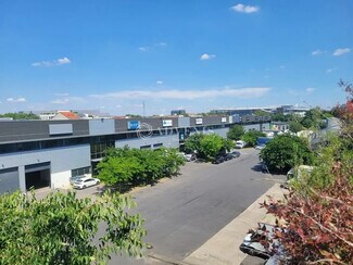 Plus de détails pour Local d'activités à louer