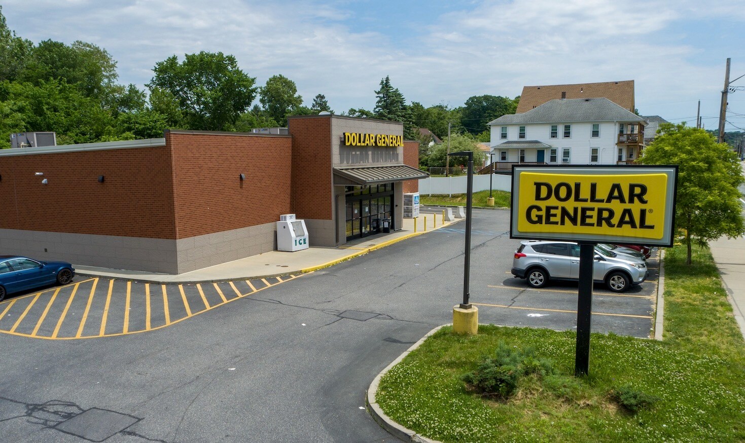 1931 Smith St, North Providence, RI for sale Primary Photo- Image 1 of 12