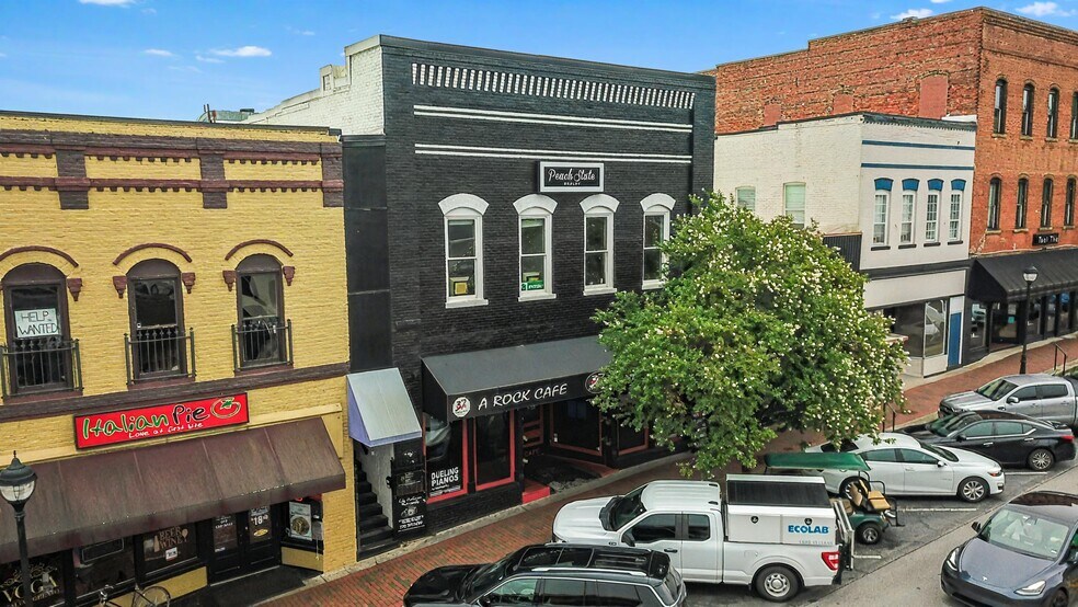 37 E Main St, Buford, GA à vendre - Photo du bâtiment - Image 1 de 20