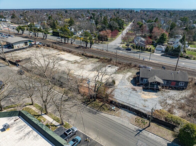 245 Orinoco Dr, Brightwaters, NY à vendre - Aérien - Image 3 de 5