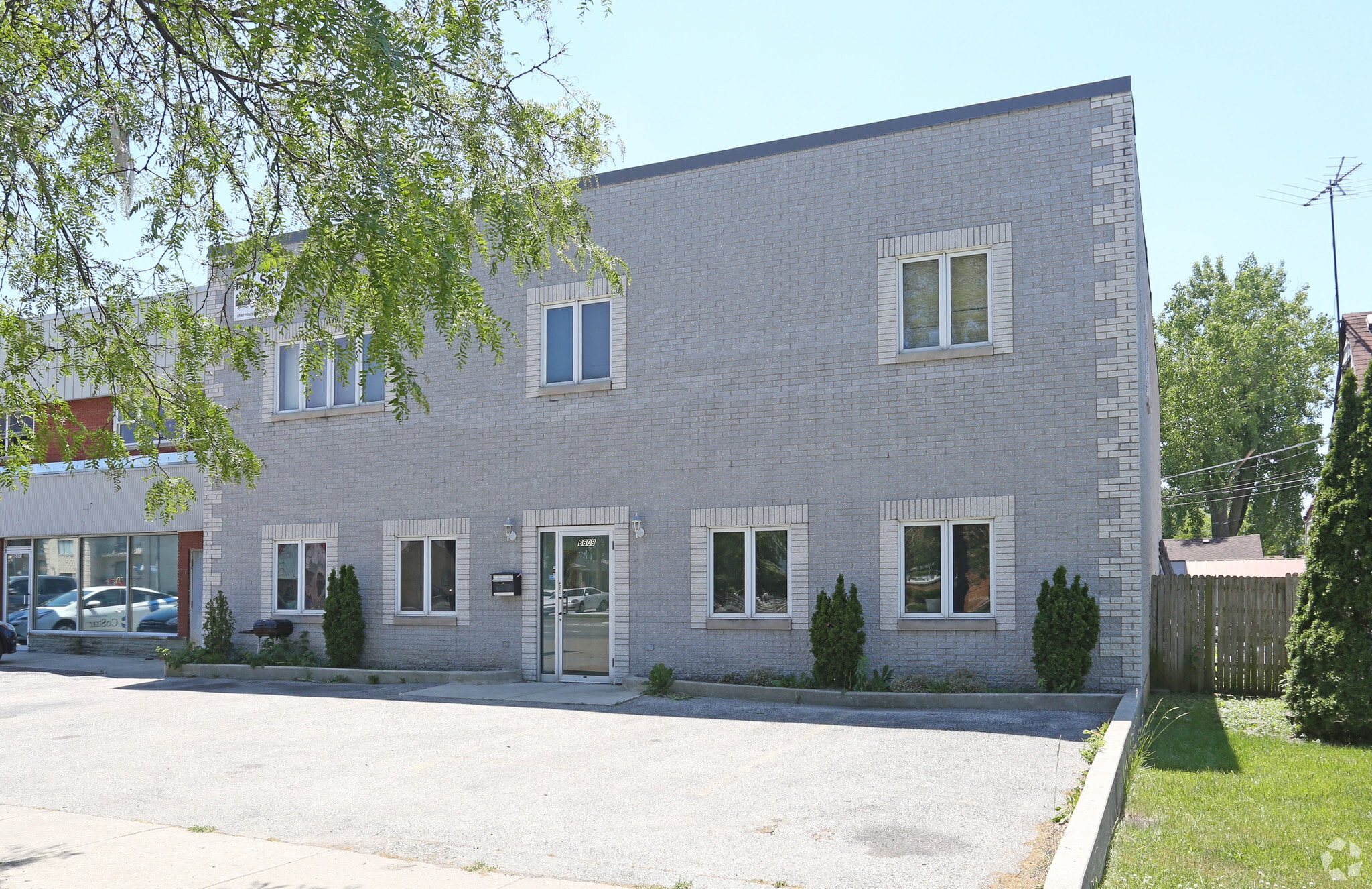 6609 W 79th St, Burbank, IL for lease Primary Photo- Image 1 of 6