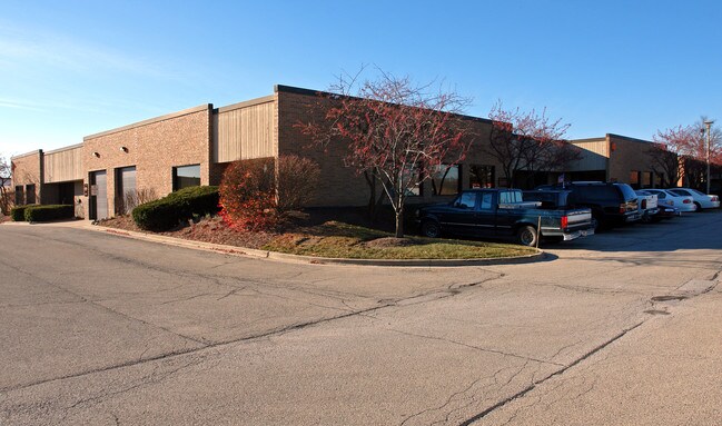 Plus de détails pour 245 W Roosevelt Rd, West Chicago, IL - Industriel à louer