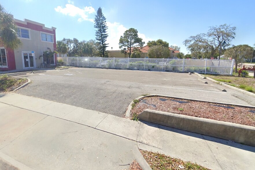 1505-1511 N Fort Harrison Ave, Clearwater, FL à louer - Photo du bâtiment - Image 3 de 3