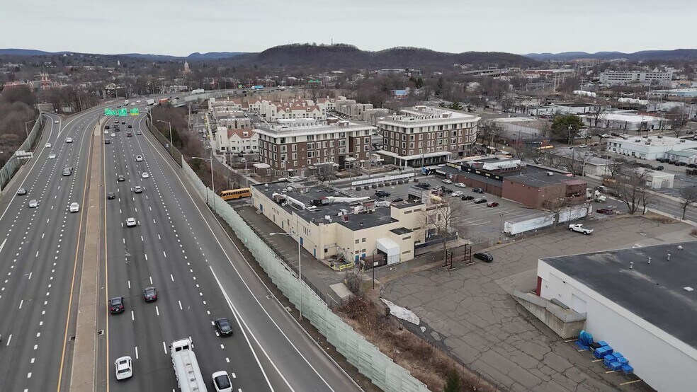 724 Grand Ave, New Haven, CT à vendre - Vidéo sur l’inscription commerciale - Image 2 de 32