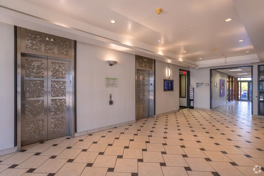 4045 NW 64th St, Oklahoma City, OK à louer - Hall d’entrée - Image 3 de 11